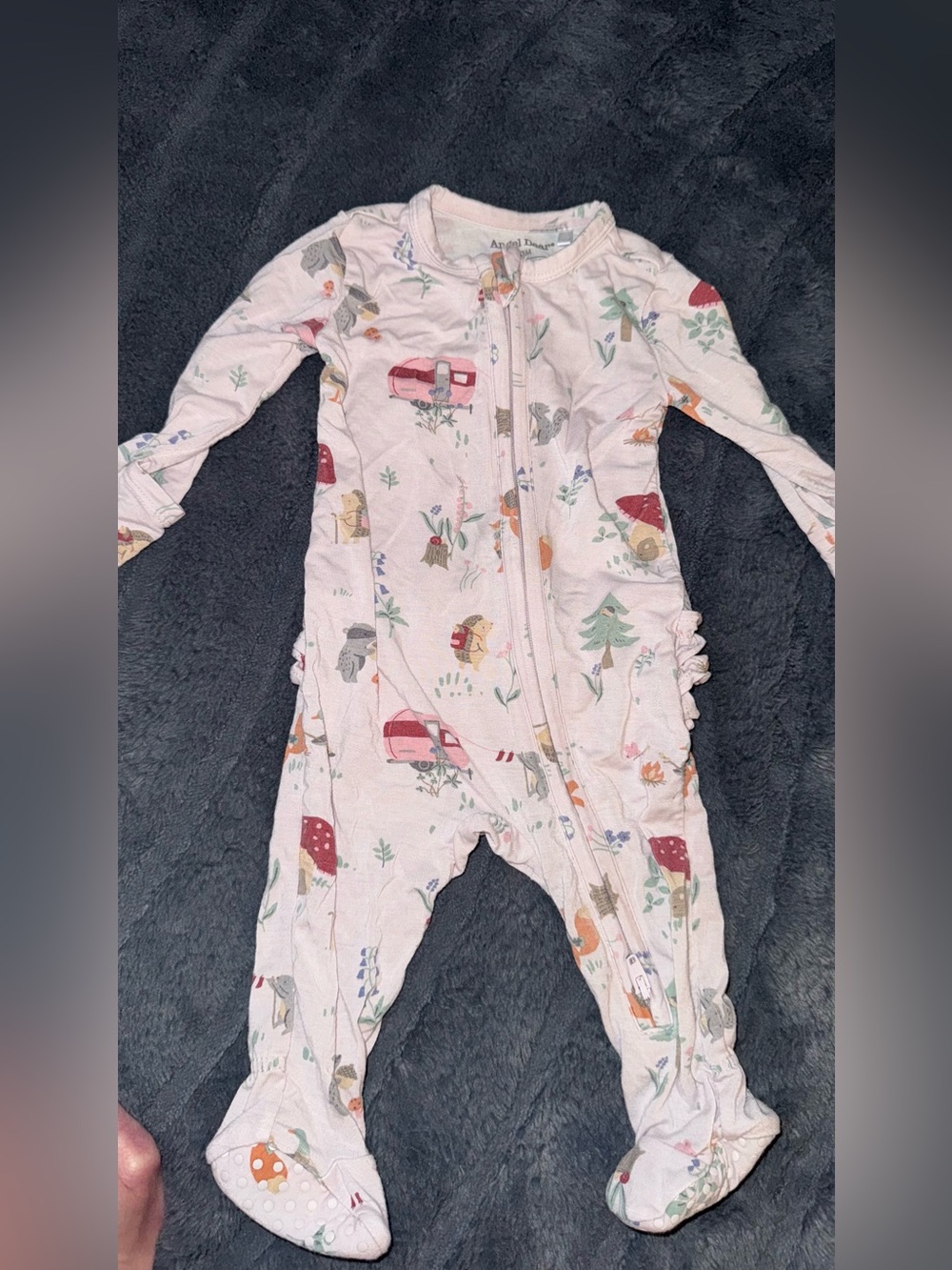 angel dear baby ruffled footies - campers !!!